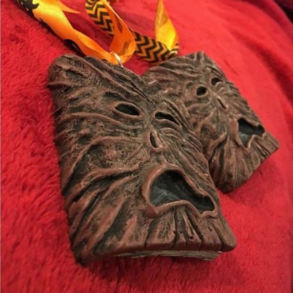 Evil Dead Necronomicon Christmas Decoration - Picture 3 of 3